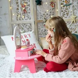 Toaletní kosmetický stolek