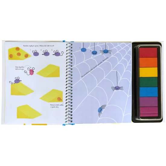 Pusťte se s dětmi do hrátek s otisky prstů - stačí odklopit víčko z barevných inkoustových polštářků a zaplnit úkoly v knize vlastními výtvory.
