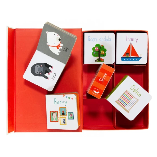 Tato sada obsahuje šest malých roztomilých leporel. Dítě se zábavnou formou naučí barvy, roční období, tvary, protiklady a další slůvka!