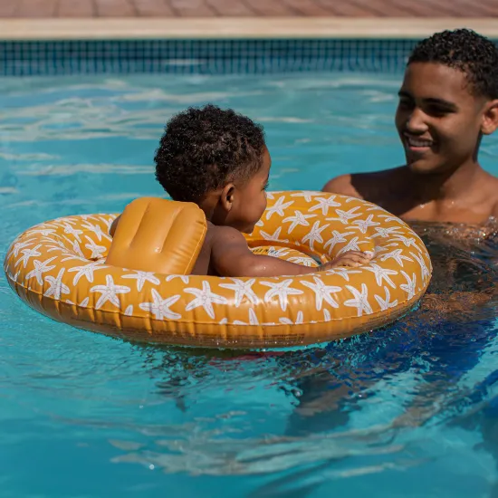 Nafukovací kruh Hvězdice pro děti na plavání s hvězdicovým vzorem 