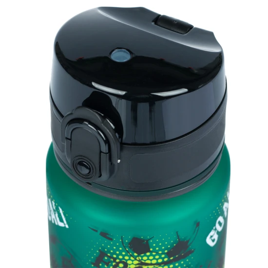 Tritanová láhev na pití Fotbal 500 ml s praktickým uzávěrem a veselým motivem.