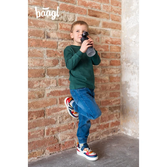 Baagl Tritanová láhev na nápoje Gradient Vlk 350 ml Tritanová láhev Gradient Vlk 350 ml s uzamykatelným víčkem a poutkem