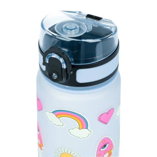 Baagl Tritanová láhev pro děti Hippie 500 ml Tritanová láhev Hippie 500 ml s poutkem a uzamykatelným víčkem, ideální na nápoje do školy