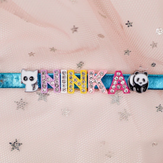 Přívěsek písmeno N na dětský náramek se jménem Nojomojo