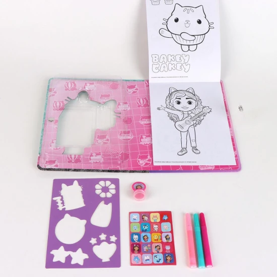 Kreativní kniha Gabby's Dollhouse – omalovánky a tvořivá zábava pro děti