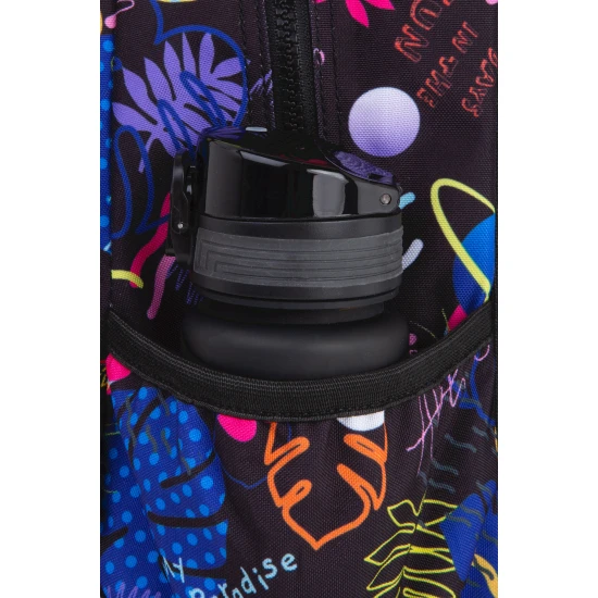 Školní batoh Coolpack Prime Stitch Black se dvěma přihrádkami a polstrovanými ramenními popruhy.