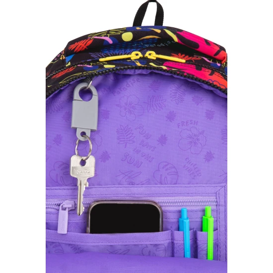 Školní batoh Coolpack Prime Stitch Black se dvěma přihrádkami a polstrovanými ramenními popruhy.