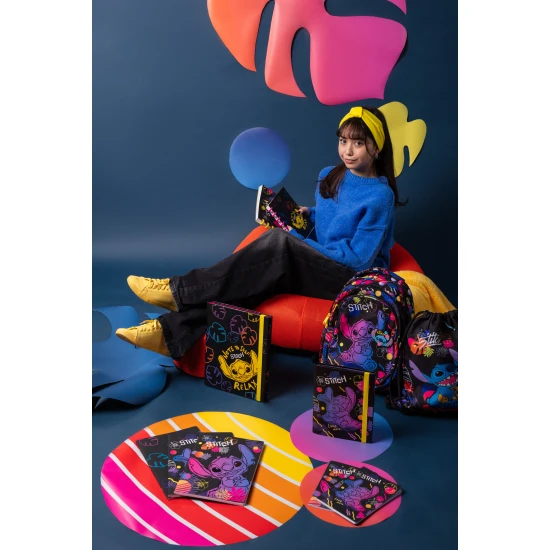 Sportovní vak Stitch Black s ilustrací Stitcha, pastelové barvy a dvojité šňůrky na nošení