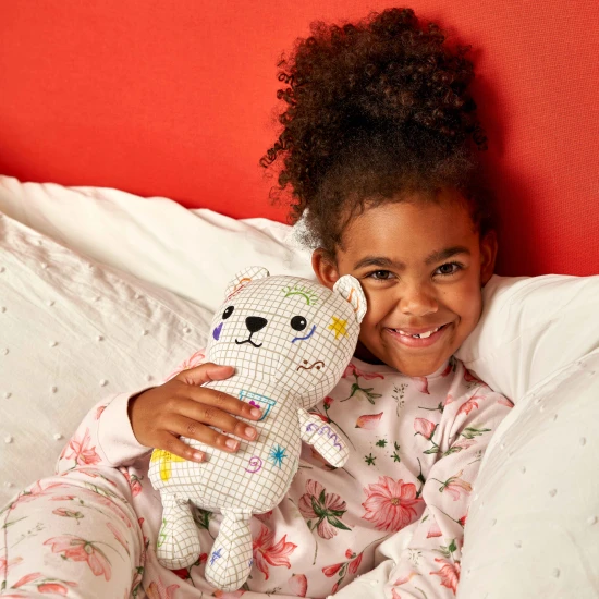 Kreativní Medvídek Artie Colour-in k vybarvení s omyvatelnými fixy