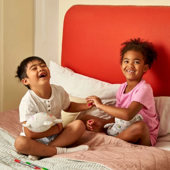 Kreativní Medvídek Artie Colour-in k vybarvení s omyvatelnými fixy