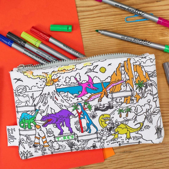 Penál Dino na vybarvování s fixy eatsleepdoodle