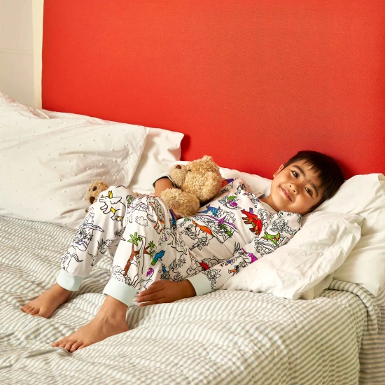 Dětské pyžamo na vybarvování Dino s fixy eatsleepdoodle