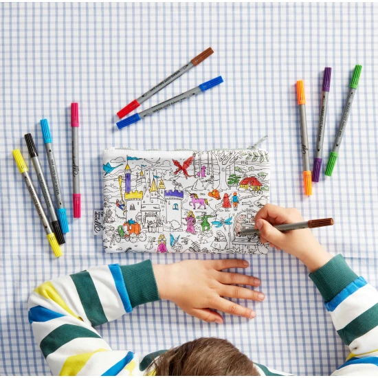 Penál Fairytale & legends k vybarvování s fixy eatsleepdoodle