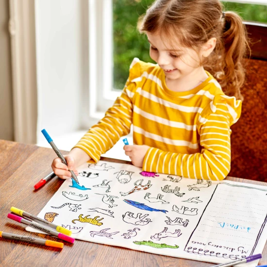 Prostírání na vybarvování World Map s fixy eatsleepdoodle