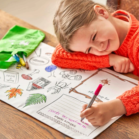 Prostírání na vybarvování Woodland s fixy eatsleepdoodle