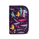 Penál Ergobag Jungle 20-dílný set s pastelky, struhadlem a pravítkem pro děti, ekologický produkt vyrobený z recyklovaných PET lahví.