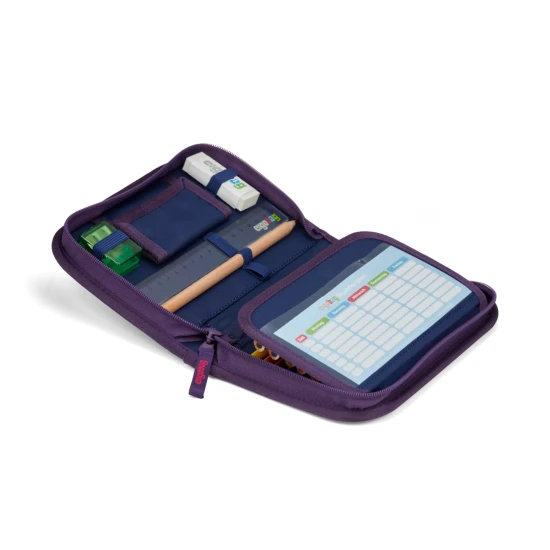 Penál Ergobag Jungle 20-dílný set s pastelky, struhadlem a pravítkem pro děti, ekologický produkt vyrobený z recyklovaných PET lahví.