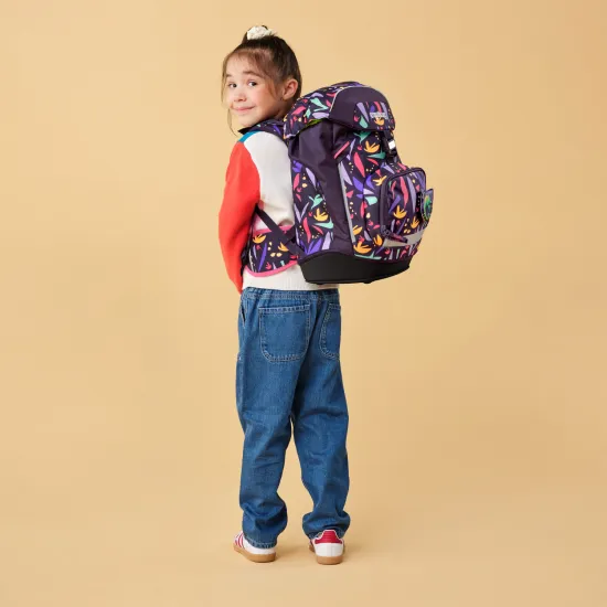 Školní batoh Ergobag Prime Jungle pro děti, rostoucí batoh s ekologickými materiály, ergonomickým designem a reflexními prvky pro maximální pohodlí a bezpečnost.