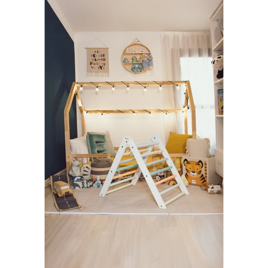 Montessori Pikler trojúhelník Rainbow Sunny Beach – Family Nation FN-MONT-PIK-SB