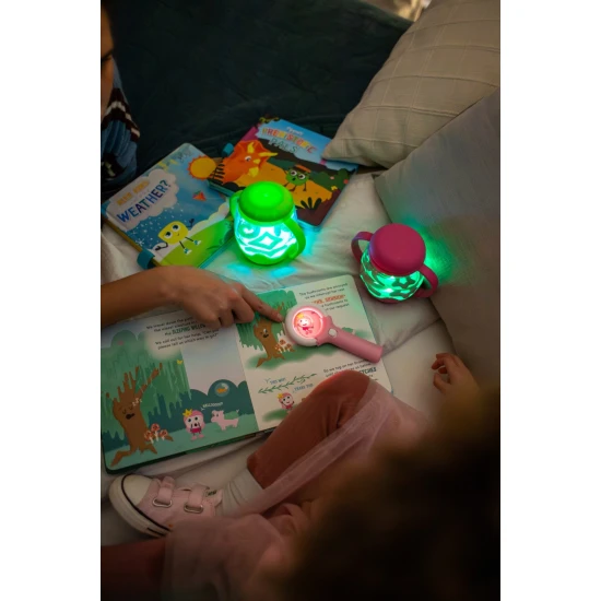 Interaktivní svítící kniha Glo Pals, Princezna Ida a její ztracená kouzelná hůlka, série Light-Up Library Interaktivní svítící kniha Glo Pals, Princezna Ida a její ztracená kouzelná hůlka, série Light-Up Library