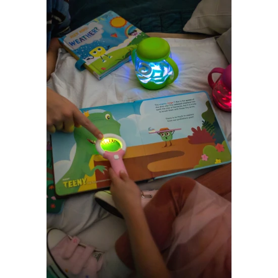 Interaktivní svítící kniha Light-Up Library Pippiny pravěké kamarádky