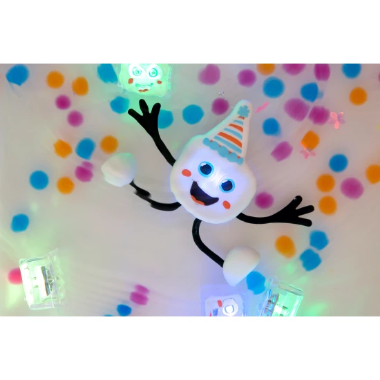 Glo Pals Sada Figurka Party Pal a 2 senzorické kostky do vody – svítící hračka do vany pro děti.