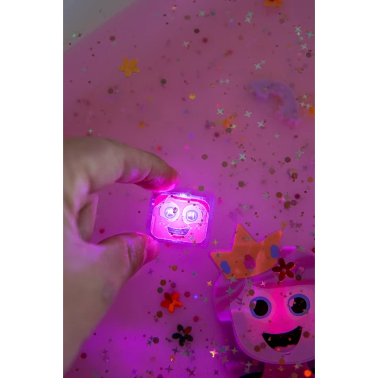 Glo Pals Sada Figurka Princess svítící hračka do vany pro děti.