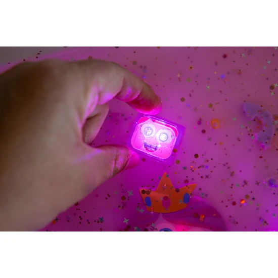 Glo Pals Sada Figurka Princess svítící hračka do vany pro děti.