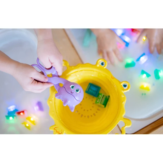 Glo Pals – sada hraček pro rozvoj jemné motoriky.