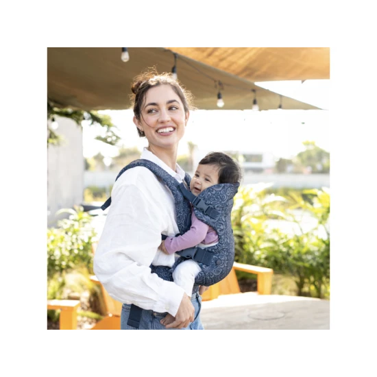 Infantino Nosítko Flip 4v1 Convertible Navy