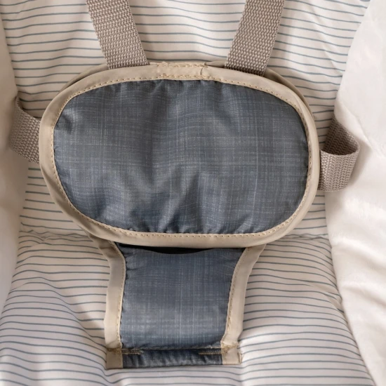 Konvertibilní houpačka s melodií Swing 'n Go Chambray 0m+ do 9kg Ingenuity 16925-1