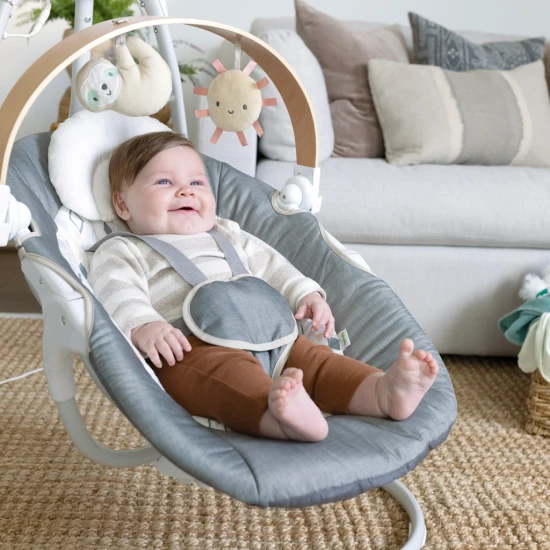 Pohupující hudební houpačka Parker™ 0m+, do 9 kg Pohupující hudební houpačka Parker™ 0m+, do 9 kg Ingenuity 16926-1