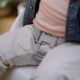 Podsedák na židli Simplicity Seat™ Grey 6m+, do 15 kg Ingenuity 17439-3