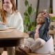 Podsedák na židli Simplicity Seat™ Grey 6m+, do 15 kg Ingenuity 17439-3