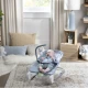 Masážní lehátko vibrující s melodií Happy Belly™ Rock-to-Bounce Chambray 0m+ do 9 kg Ingenuity 16854-2