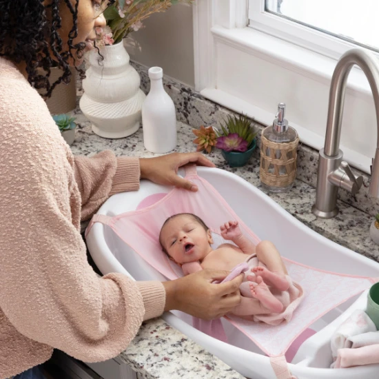Vanička Comfy Clean™ Deluxe růžová Ingenuity 17138-4