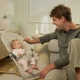 Houpavé lehátko Mimi Beige wood, do 9 kg Kinderkraft KBMIMI00WOD0000