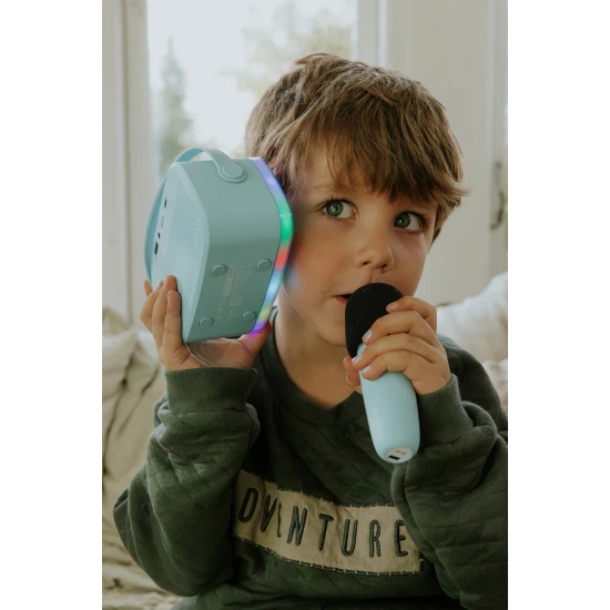 Nalaďte se na hudební vlnu a zažijte nezapomenutelnou párty.