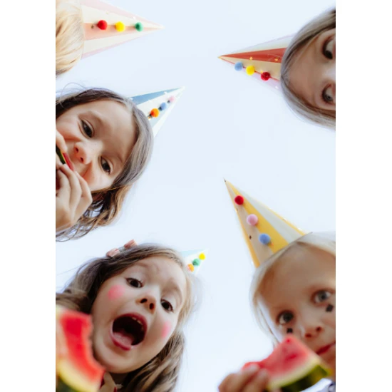 Párty kloboučky Cirkus 6 ks Párty kloboučky pro malé narozeninové oslavence.