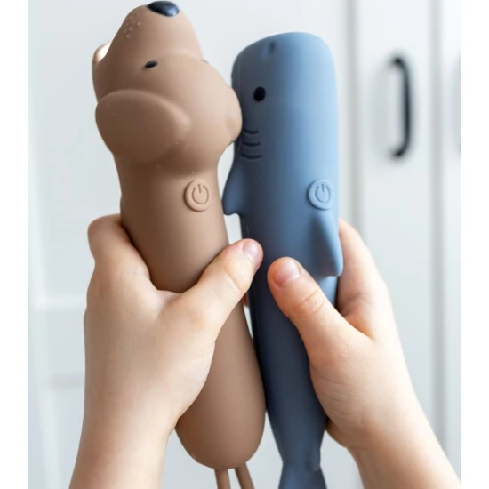 Rabbit and Friends Dětská baterka Žralok Baterka s měkkým silikonovým povrchem, ideální pro večerní dobrodružství a dětskou zábavu