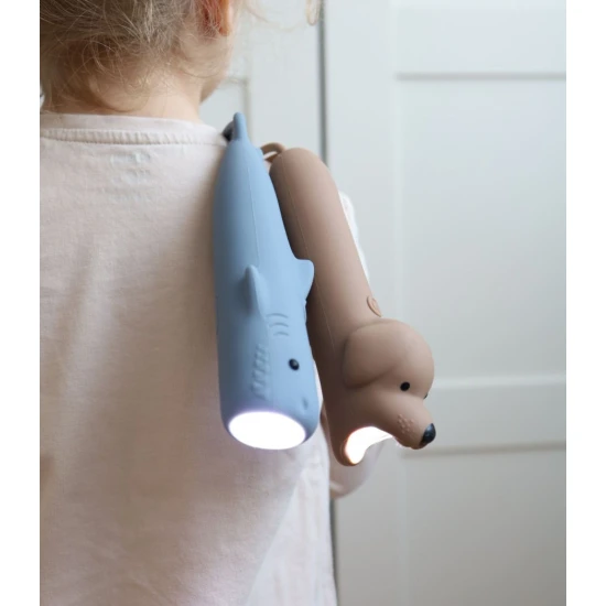 Rabbit and Friends Dětská baterka Žralok Baterka s měkkým silikonovým povrchem, ideální pro večerní dobrodružství a dětskou zábavu