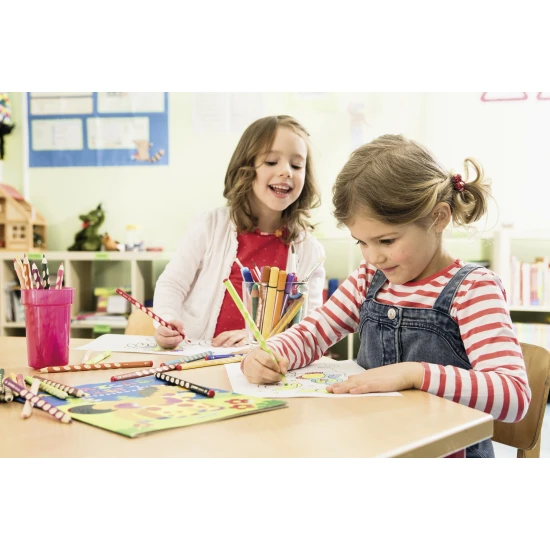 Stabilo Pastelky trojhranné Pro praváky 12 ks Pastelky trojhranné Pro praváky 12 ks