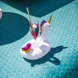 Nafukovací držák na pití Jednorožec Nafukovací držák na pití Jednorožec