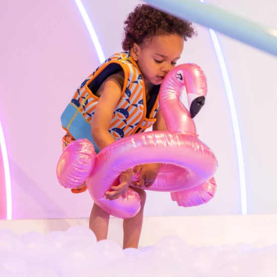 Dětský nafukovací kruh Swim Essentials s designem plameňáka v růžové barvě – průměr 55 cm