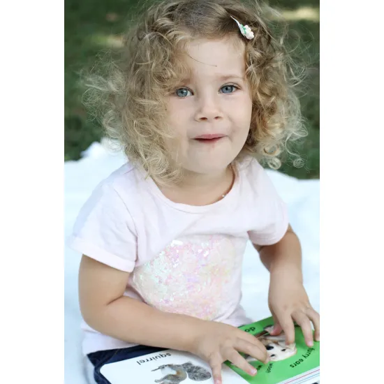 Leporelo Baby Animals rozšíří Vašemu miminku slovní zásobu o to, jak se jmenují mláďátka známých zvířátek. 