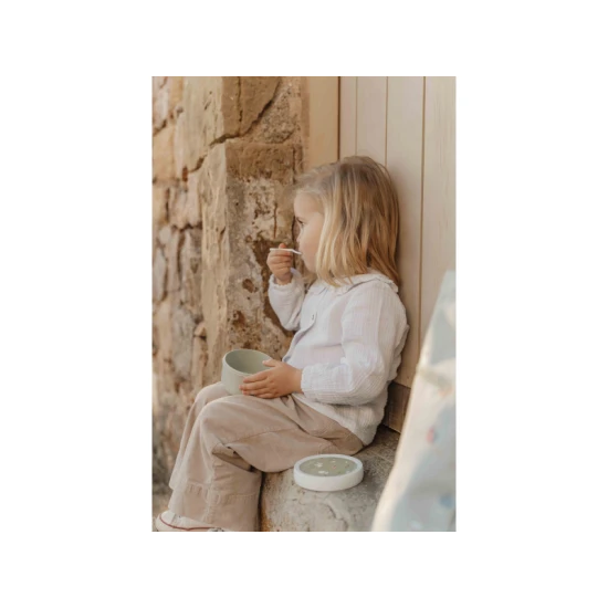 Funkční a hravá krabička na svačinu s motivem Farma.