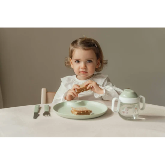 První dětská sada příboru s krásným motivem zvířátek.