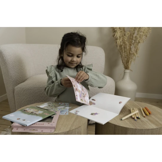 LITTLE DUTCH Sada se samolepkami Rosa & Friends Zábavné a barevné papírové samolepky pro malé kreativce.