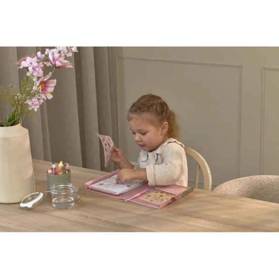 Omalovánky s vodovkami a samolepkami Rosa Fairy Garden