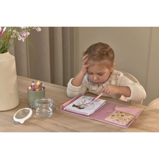 Omalovánky s vodovkami a samolepkami Rosa Fairy Garden